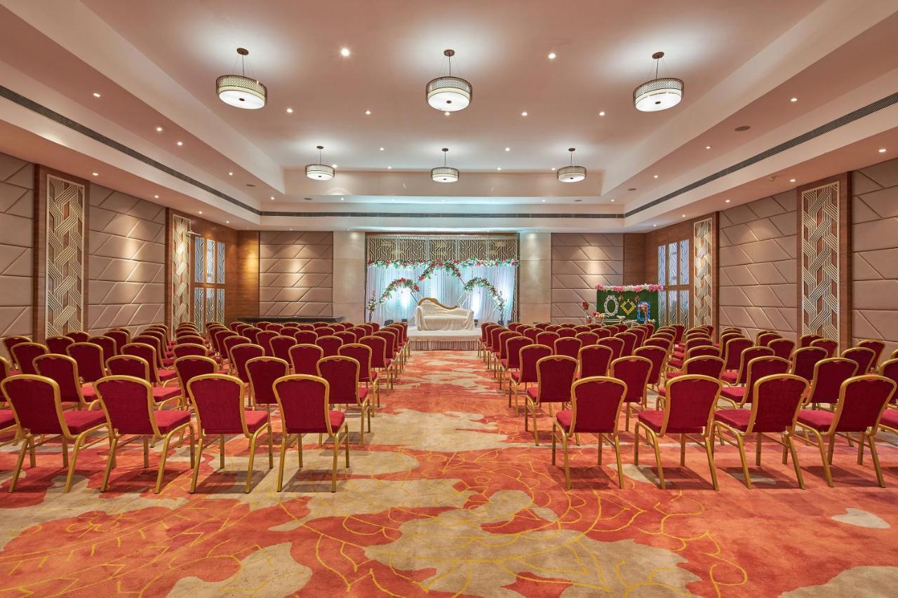 Royal Orchid Central Grazia, Navi Mumbai Luaran gambar
