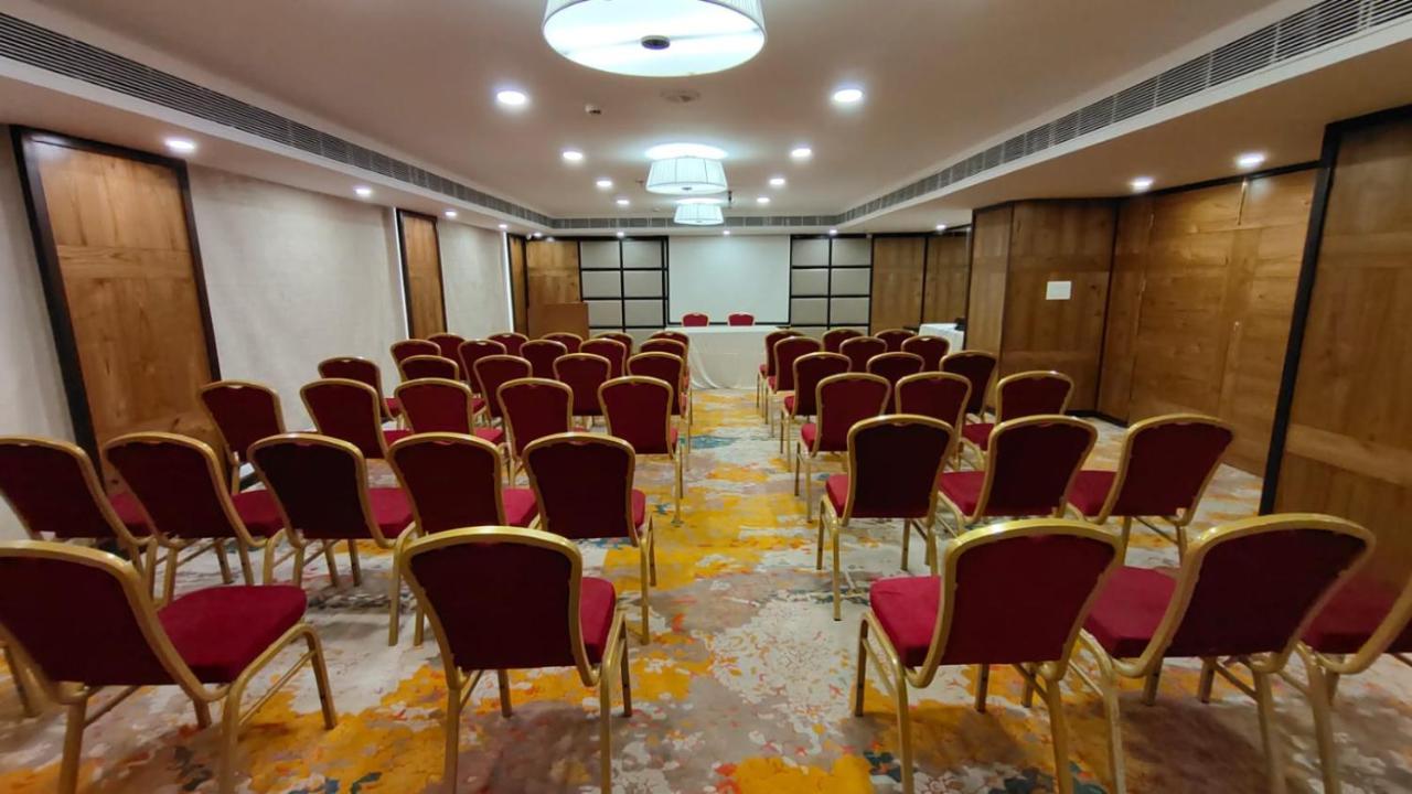 Royal Orchid Central Grazia, Navi Mumbai Luaran gambar