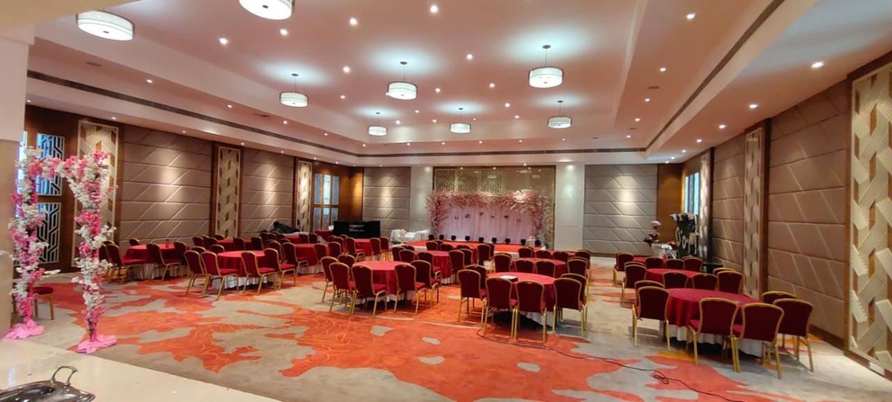 Royal Orchid Central Grazia, Navi Mumbai Luaran gambar